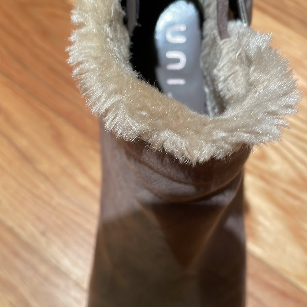 Booties - Picture 4 of 5